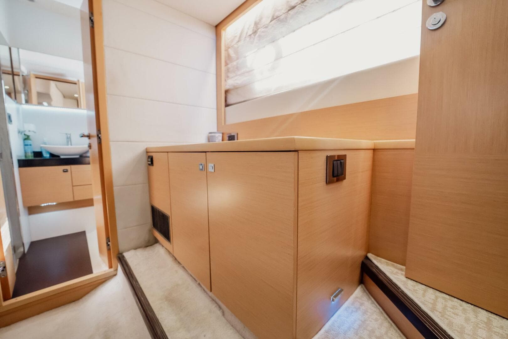 2013 Prestige 500S — photo 19