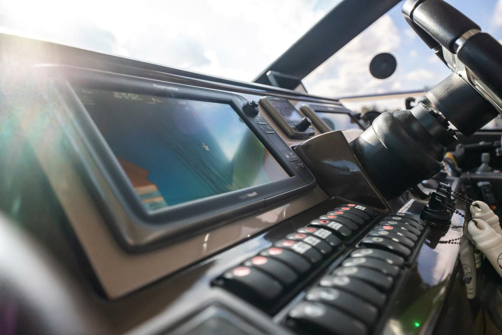 2013 Prestige 500S — photo 44