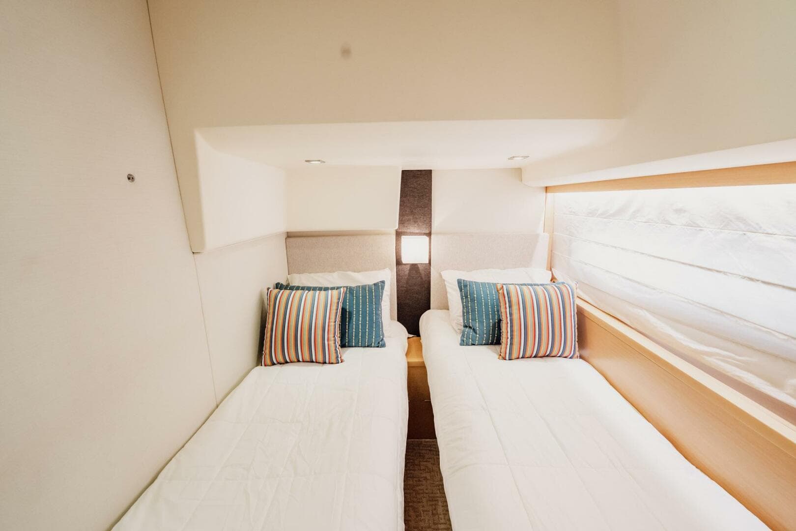 2013 Prestige 500S — photo 52