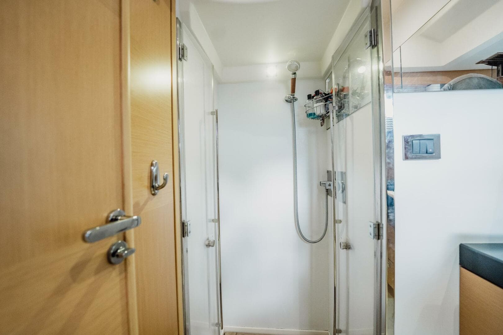 2013 Prestige 500S — photo 28