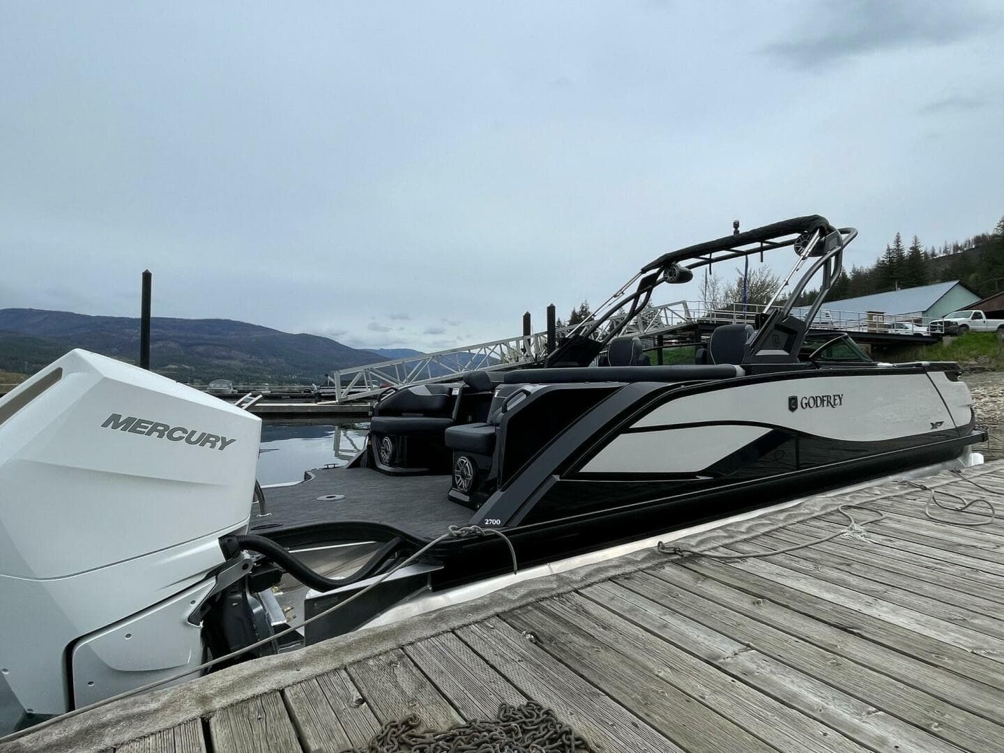 2024 Godfrey Xp 2700 W Twin — photo 4