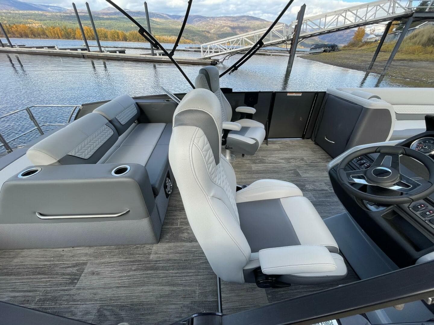 2024 Godfrey Mc 255 Dfl — photo 4