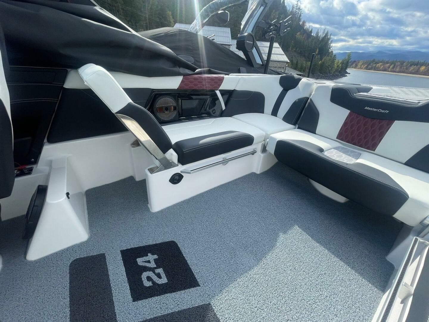 2024 Mastercraft Xt 24 — photo 7