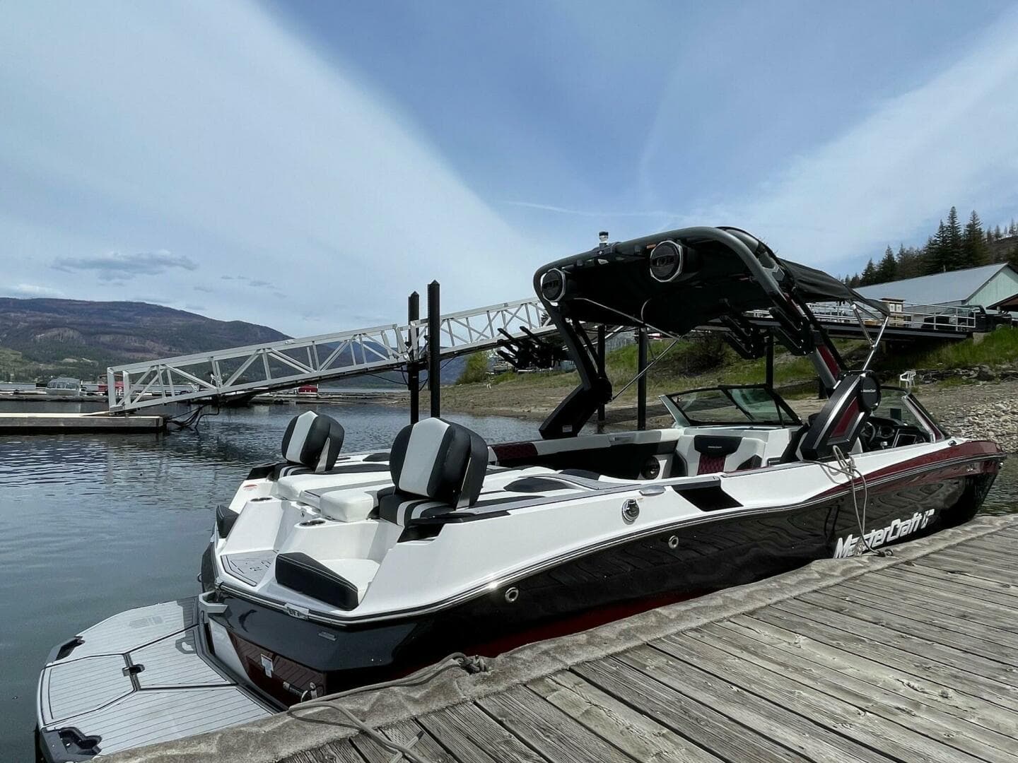 2024 Mastercraft Xt 24 — photo 3
