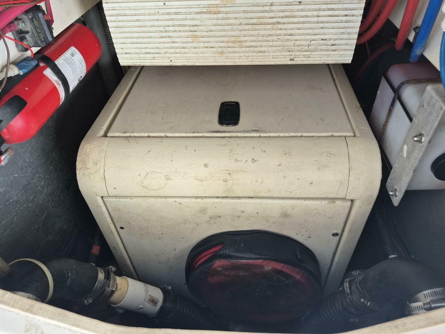 2002 Silverton 38 Convertible — photo 20