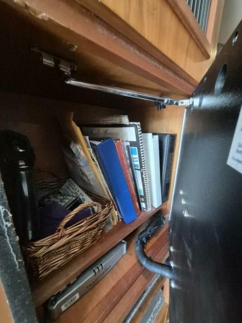 2002 Silverton 38 Convertible — photo 27