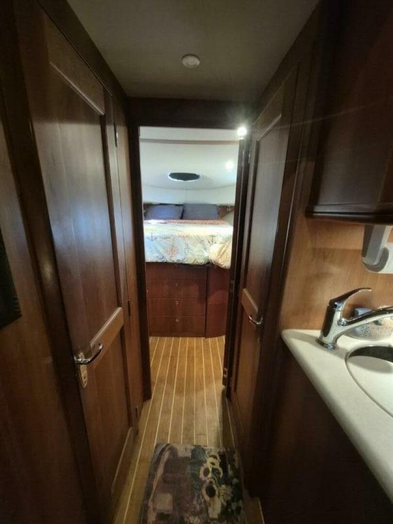 2002 Silverton 38 Convertible — photo 40