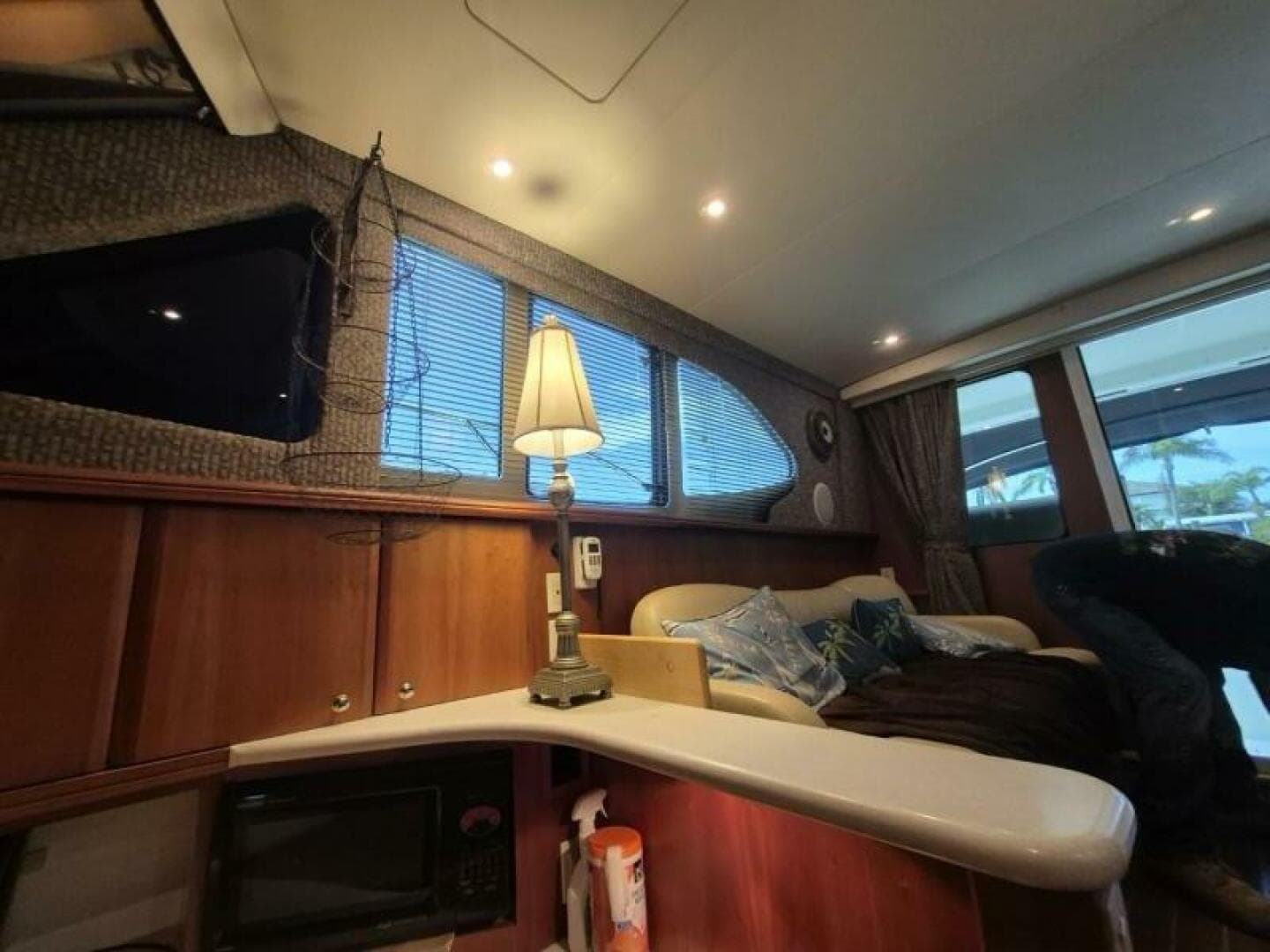 2002 Silverton 38 Convertible — photo 42