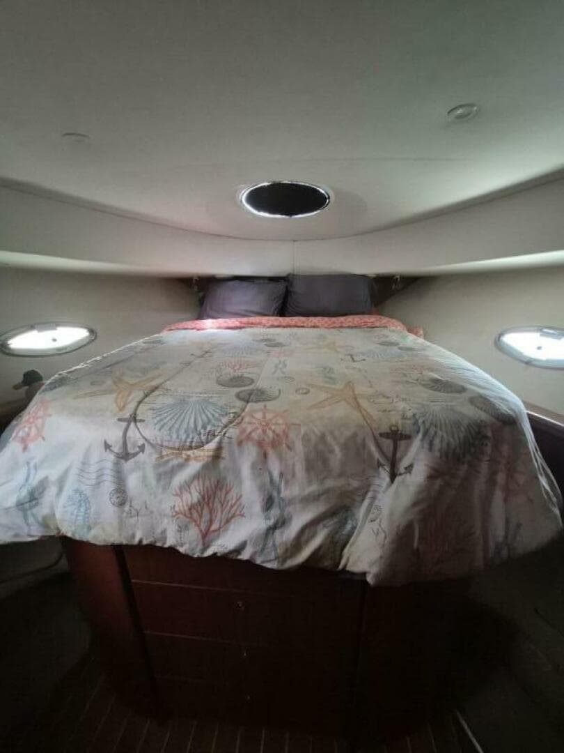 2002 Silverton 38 Convertible — photo 33