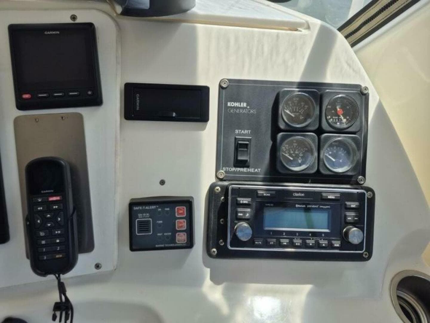 2002 Silverton 38 Convertible — photo 13