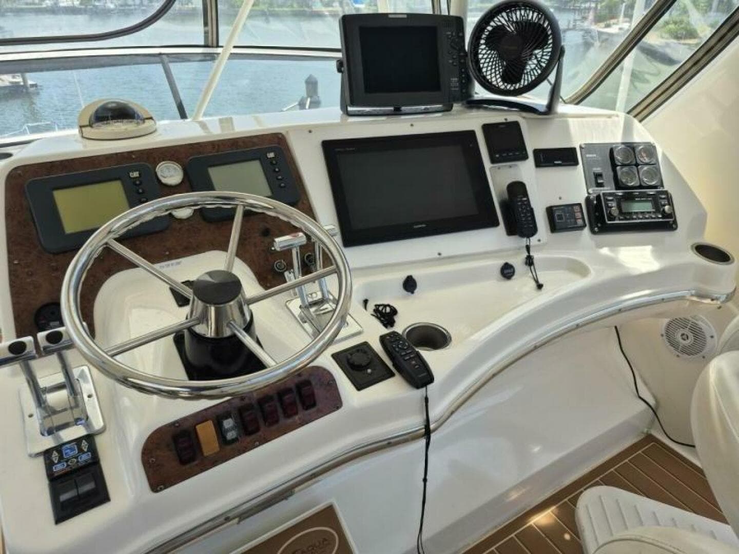 2002 Silverton 38 Convertible — photo 10