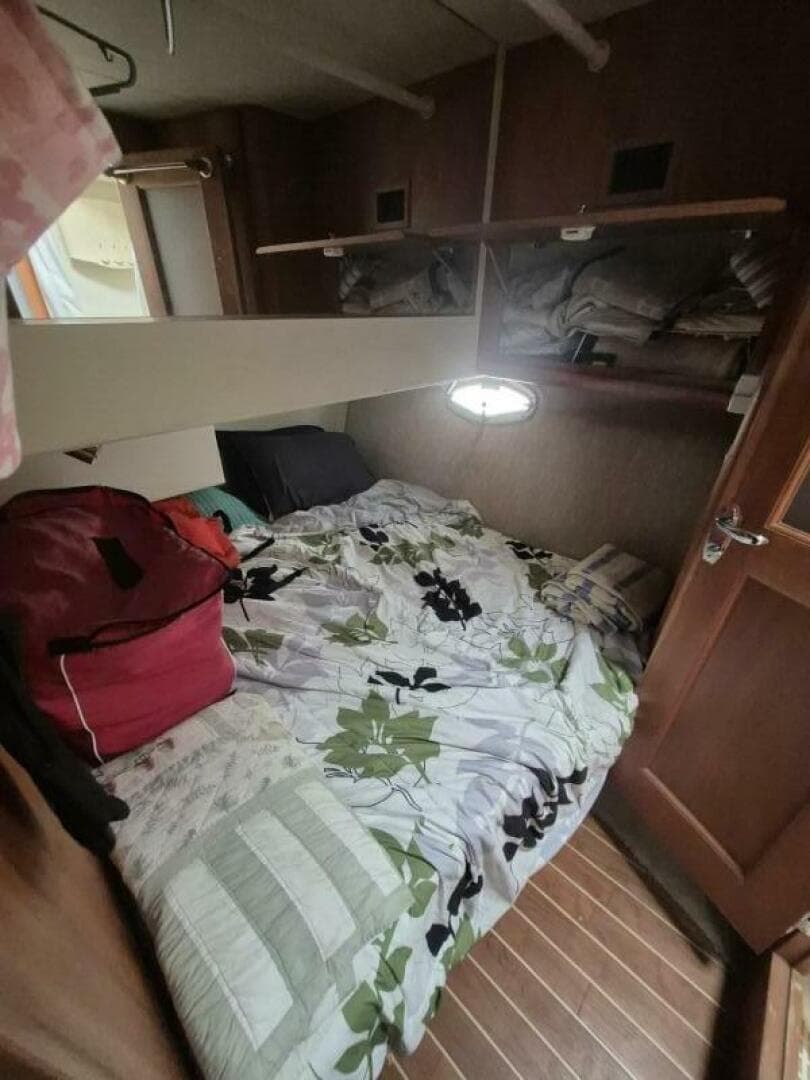 2002 Silverton 38 Convertible — photo 31