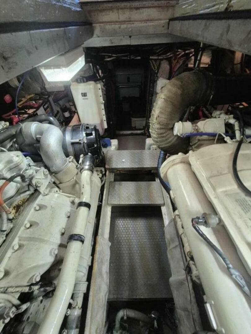 2002 Silverton 38 Convertible — photo 47