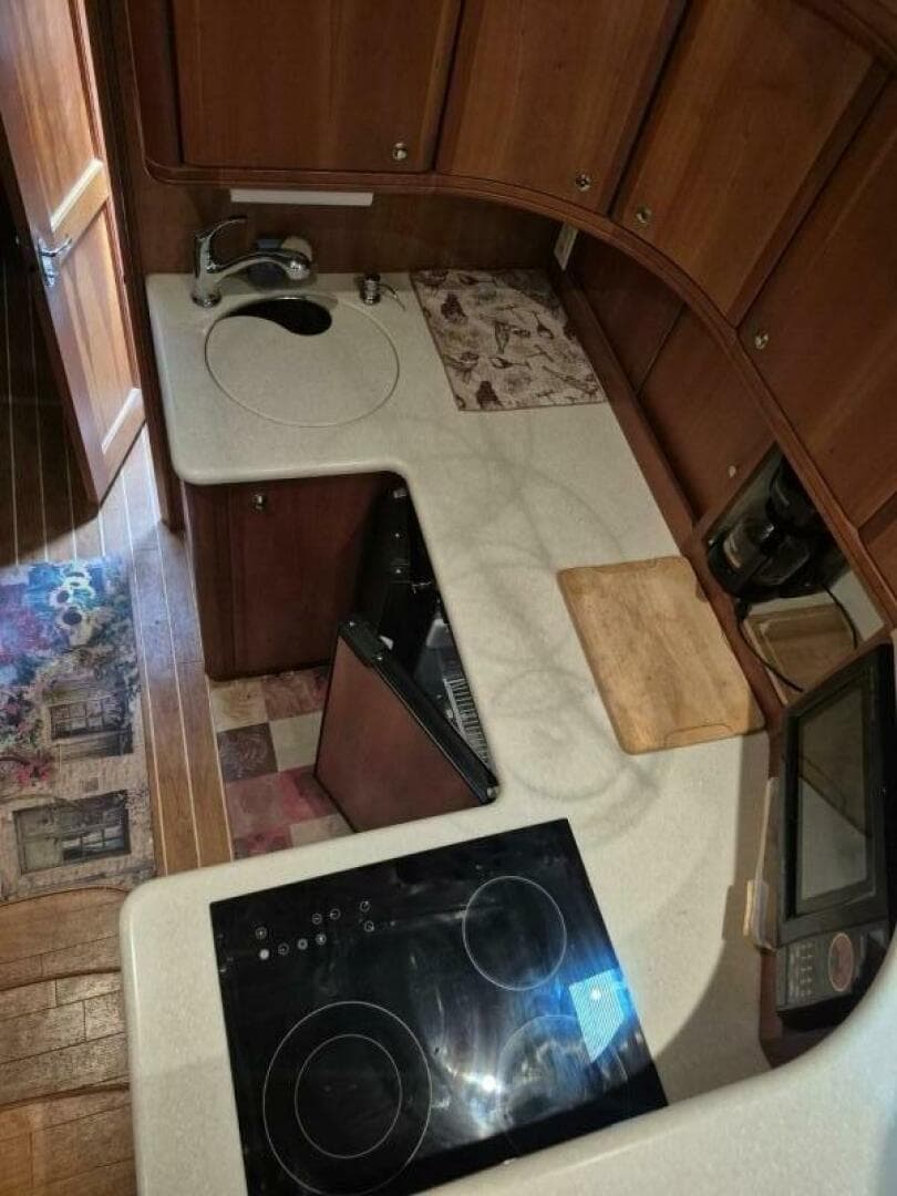 2002 Silverton 38 Convertible — photo 28