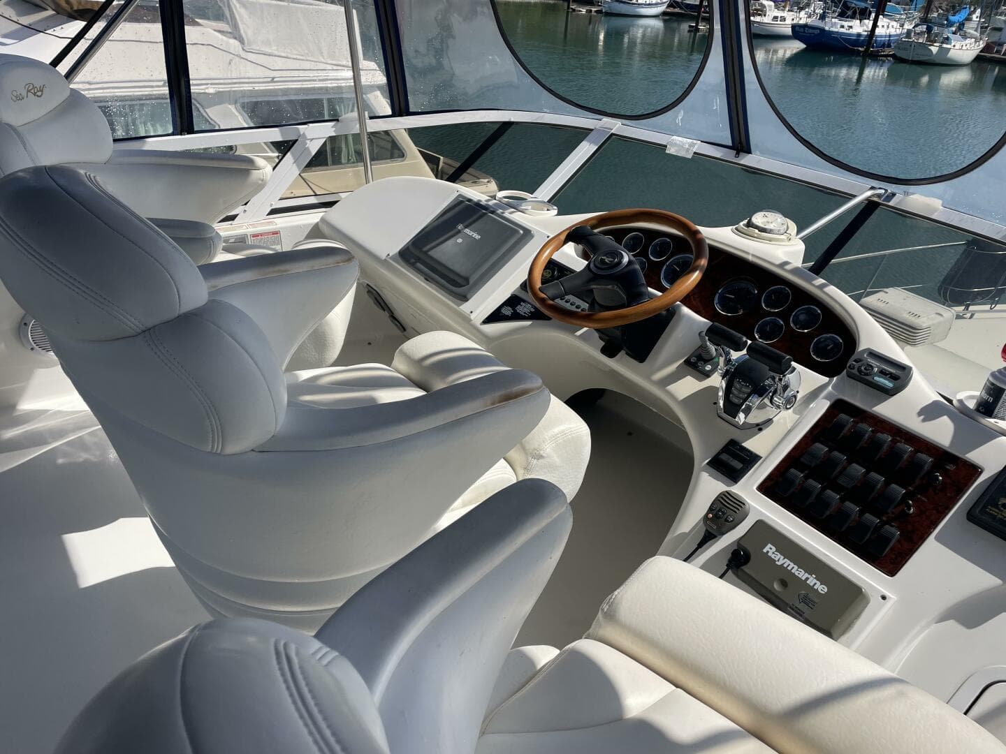 2000 Sea Ray 400 Sedan Bridge — photo 29