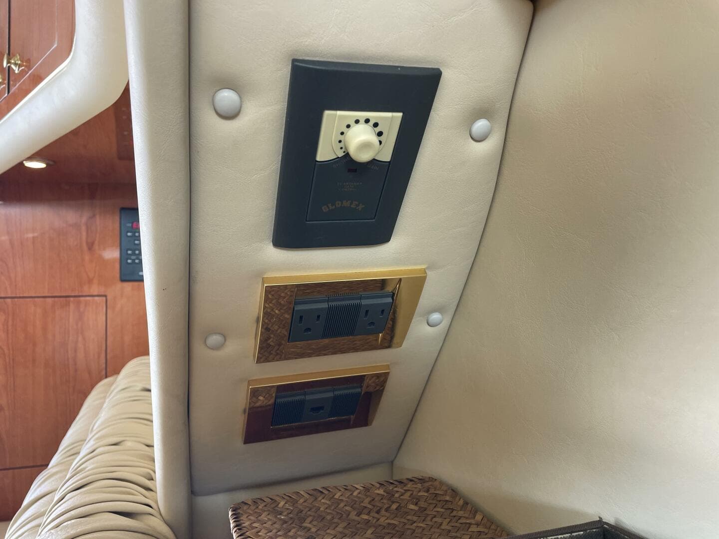 2000 Sea Ray 400 Sedan Bridge — photo 92