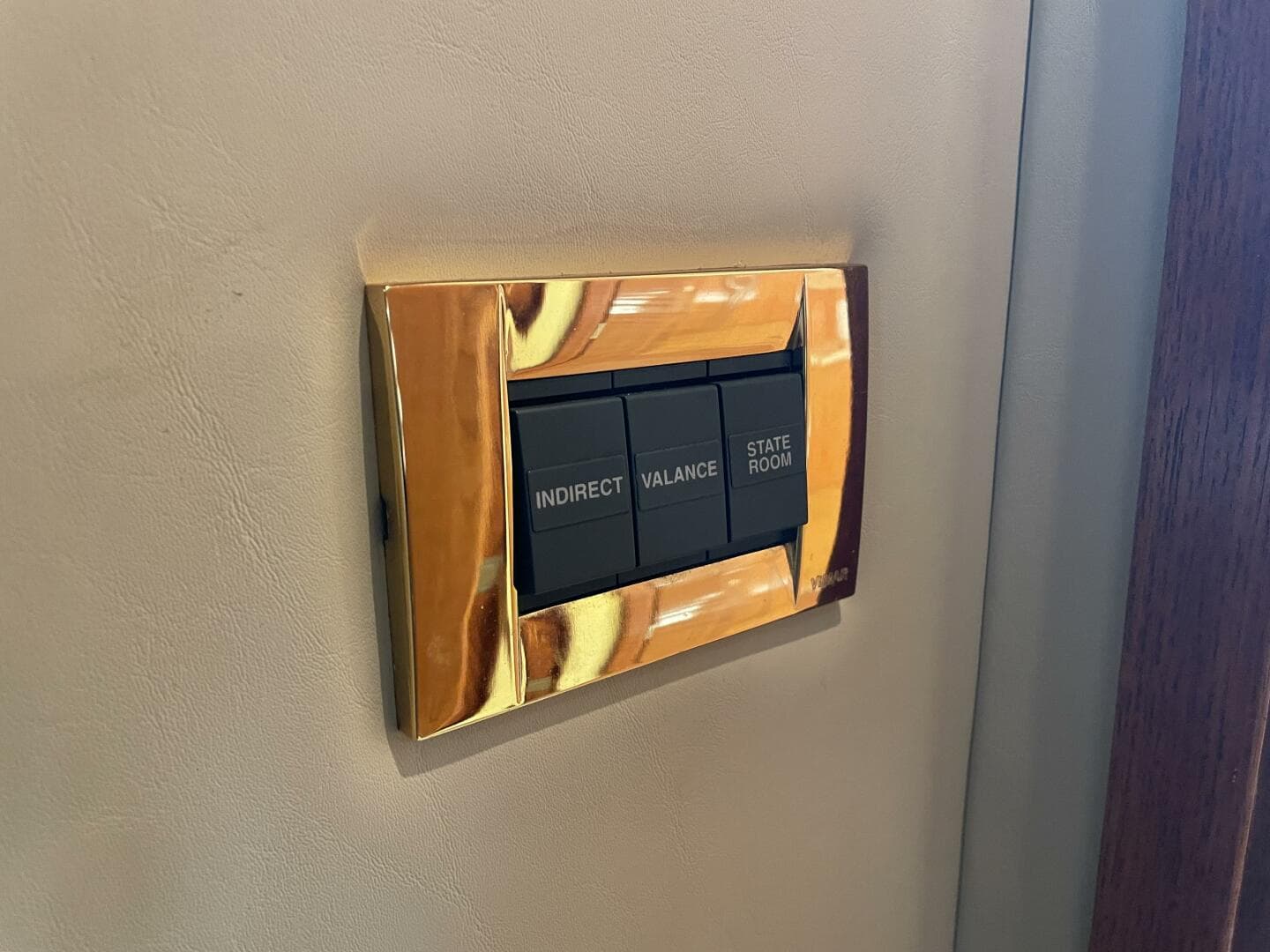 2000 Sea Ray 400 Sedan Bridge — photo 93