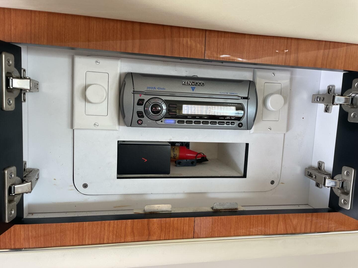 2000 Sea Ray 400 Sedan Bridge — photo 120