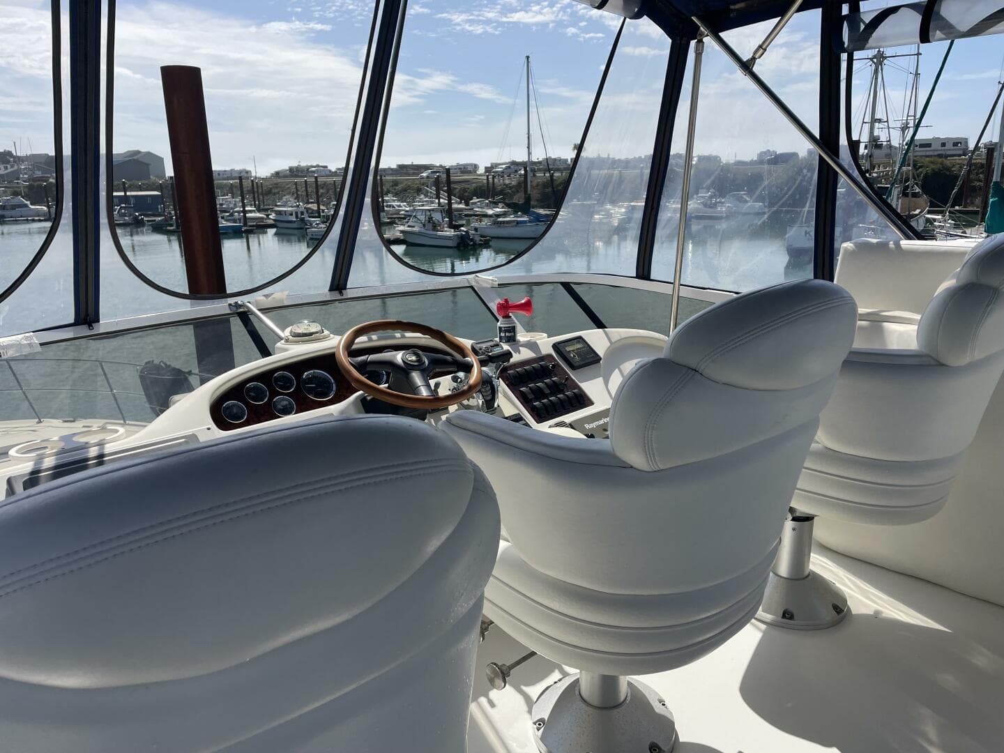 2000 Sea Ray 400 Sedan Bridge — photo 22