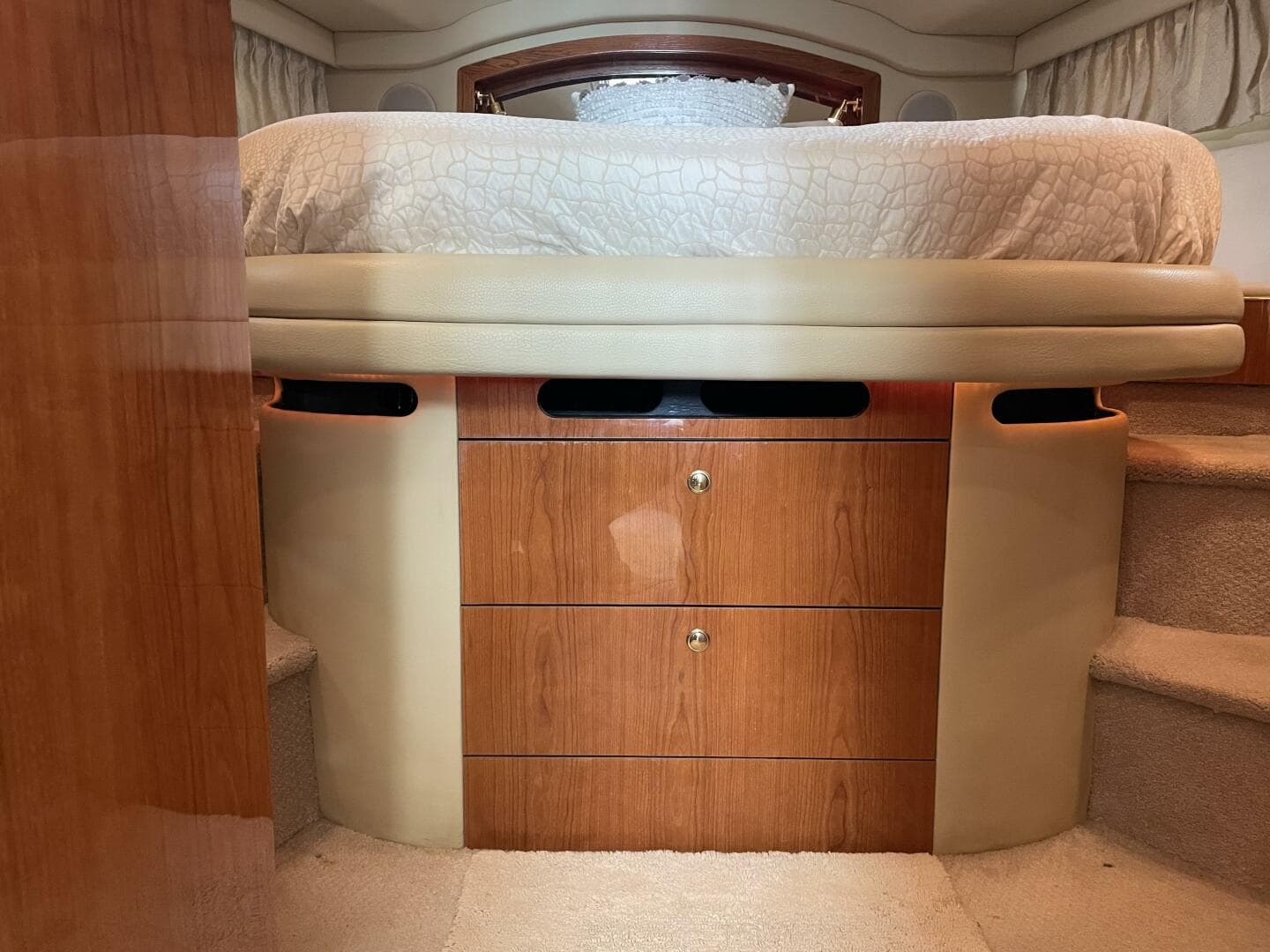 2000 Sea Ray 400 Sedan Bridge — photo 86