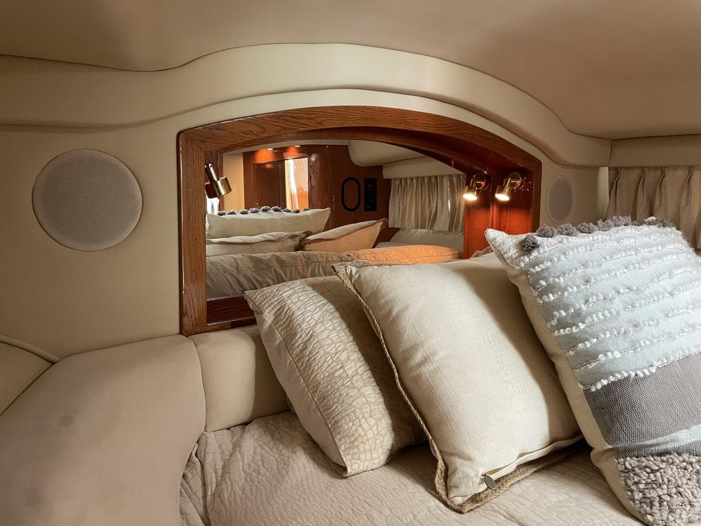 2000 Sea Ray 400 Sedan Bridge — photo 81