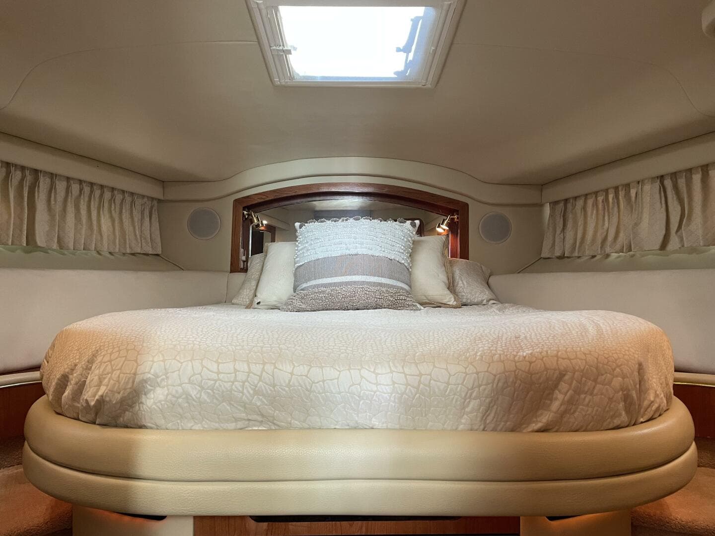 2000 Sea Ray 400 Sedan Bridge — photo 80