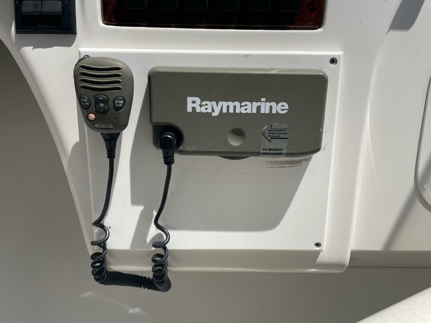 2000 Sea Ray 400 Sedan Bridge — photo 41