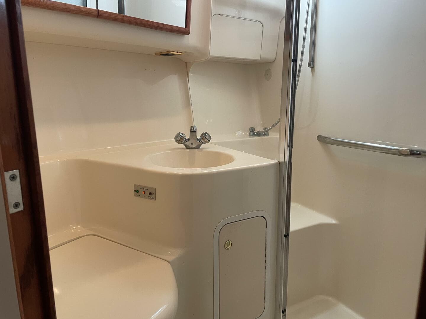 2000 Sea Ray 400 Sedan Bridge — photo 94