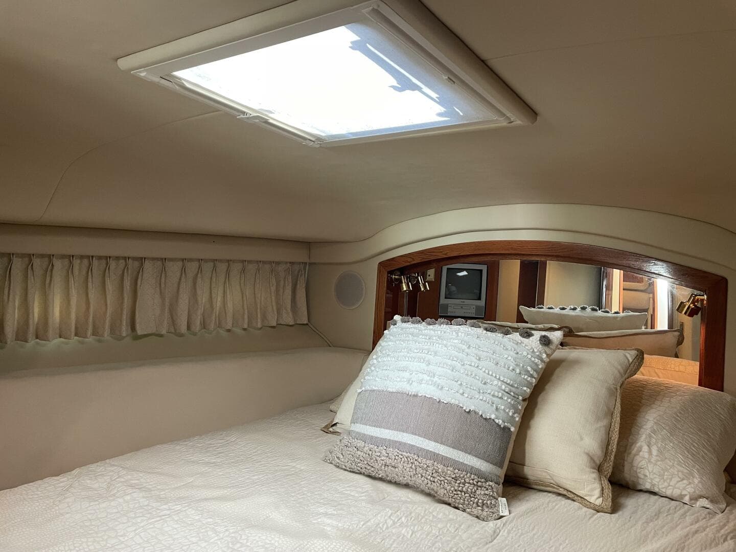 2000 Sea Ray 400 Sedan Bridge — photo 82