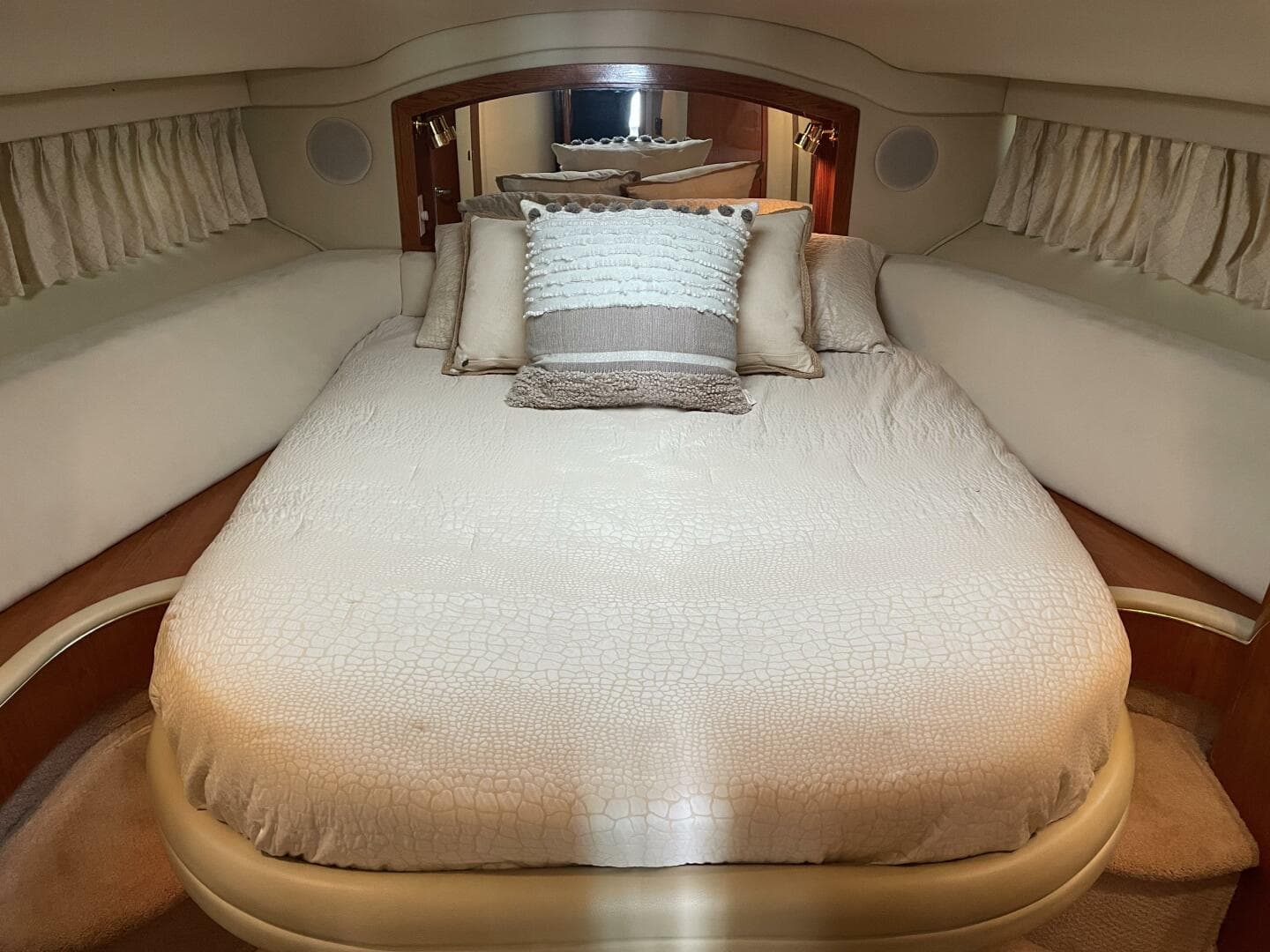 2000 Sea Ray 400 Sedan Bridge — photo 100