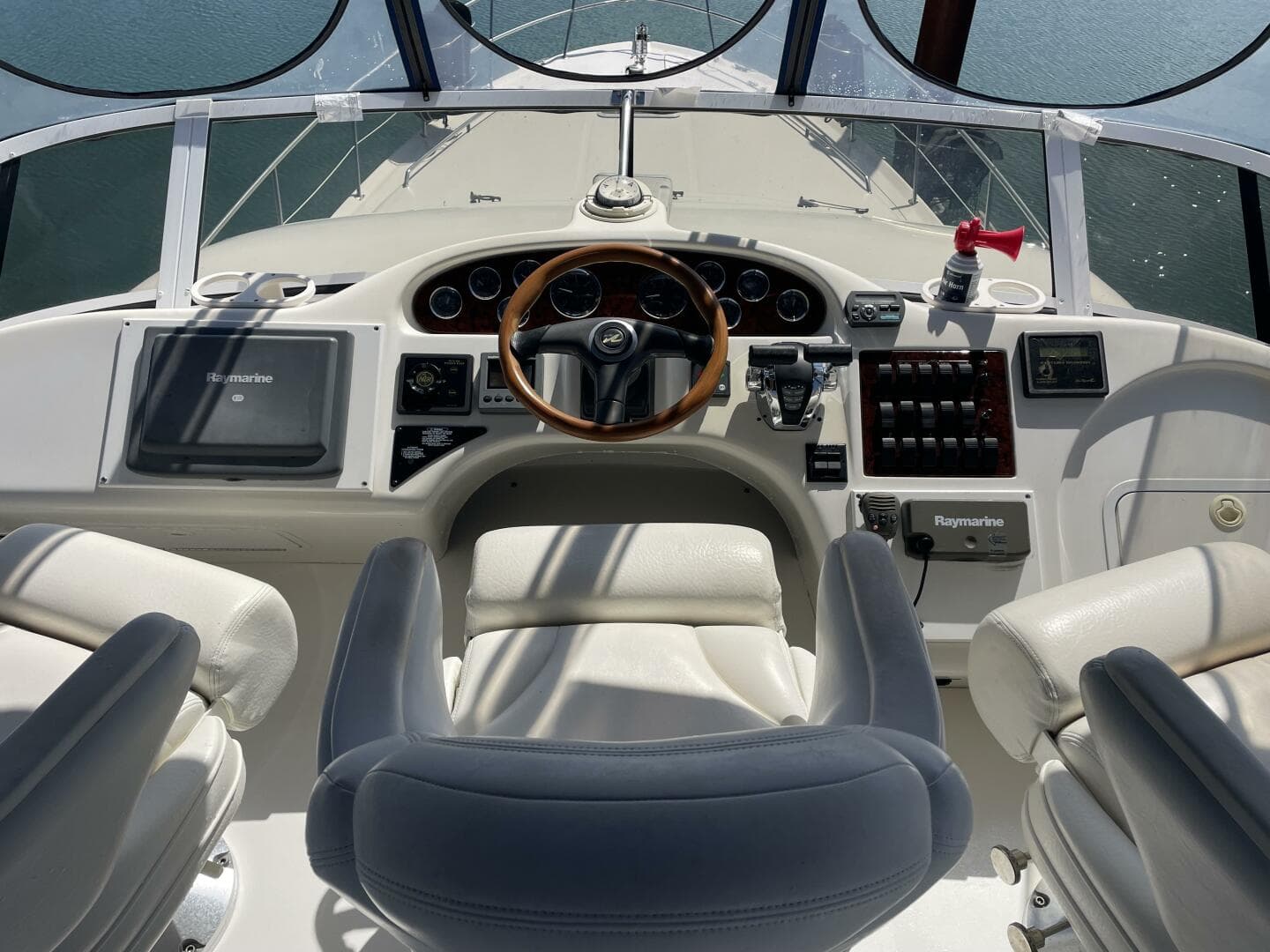 2000 Sea Ray 400 Sedan Bridge — photo 23