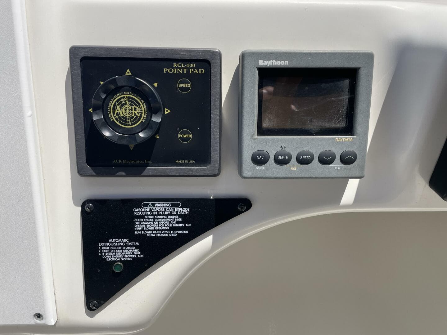 2000 Sea Ray 400 Sedan Bridge — photo 42