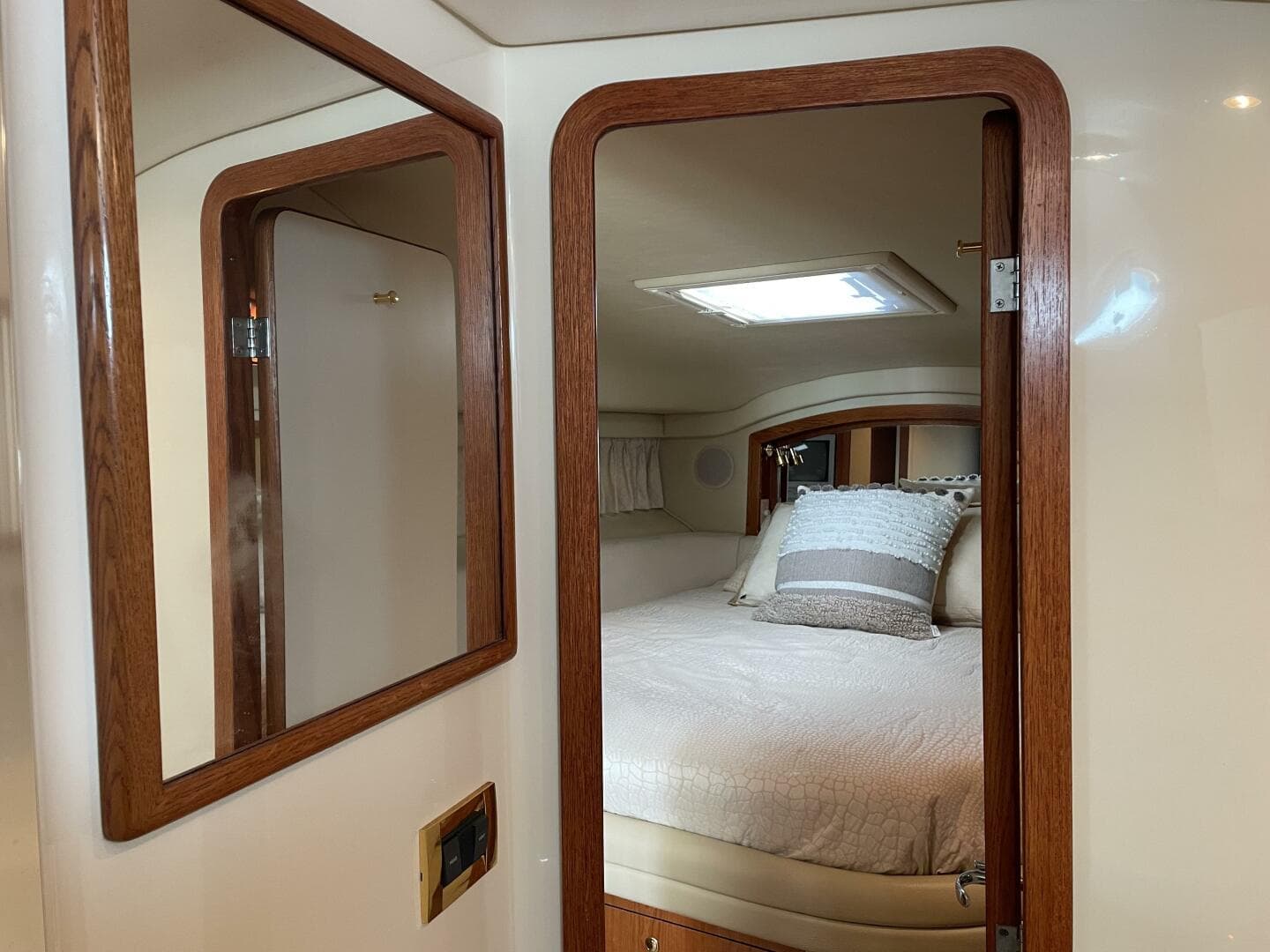 2000 Sea Ray 400 Sedan Bridge — photo 91