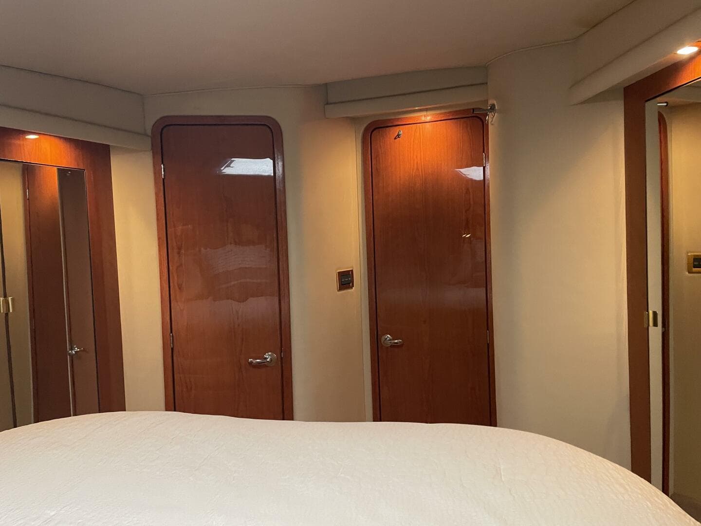 2000 Sea Ray 400 Sedan Bridge — photo 88