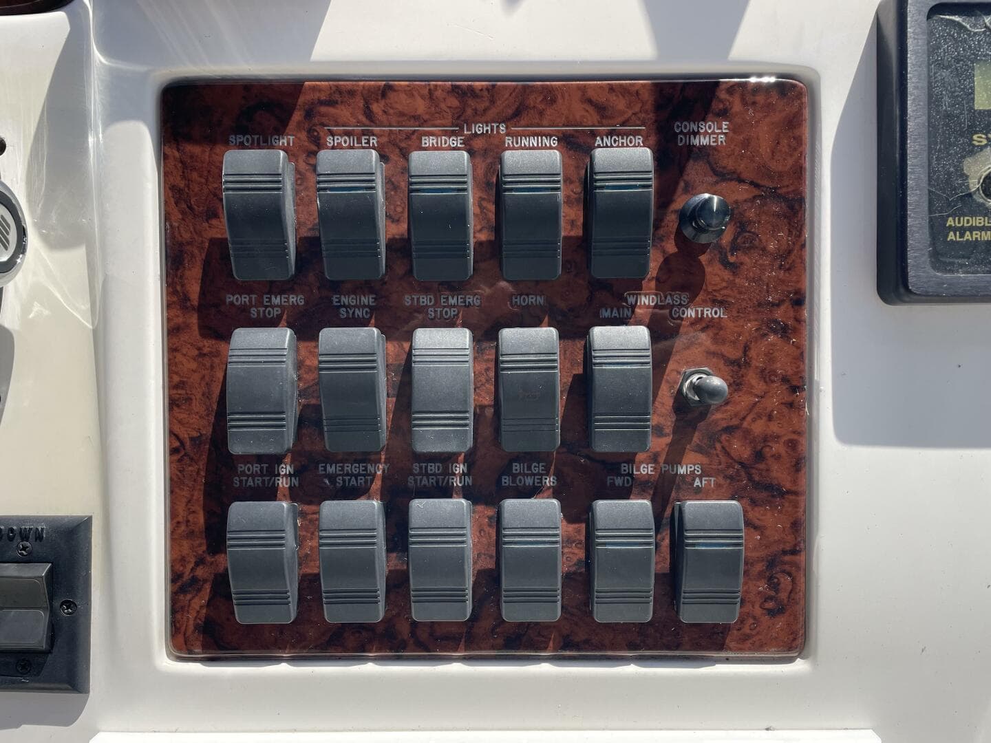 2000 Sea Ray 400 Sedan Bridge — photo 39