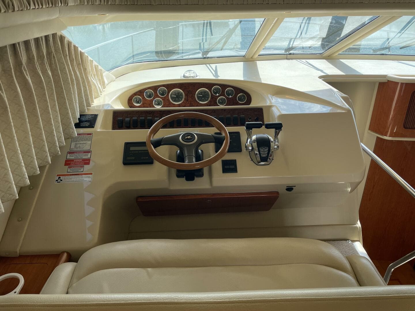 2000 Sea Ray 400 Sedan Bridge — photo 52