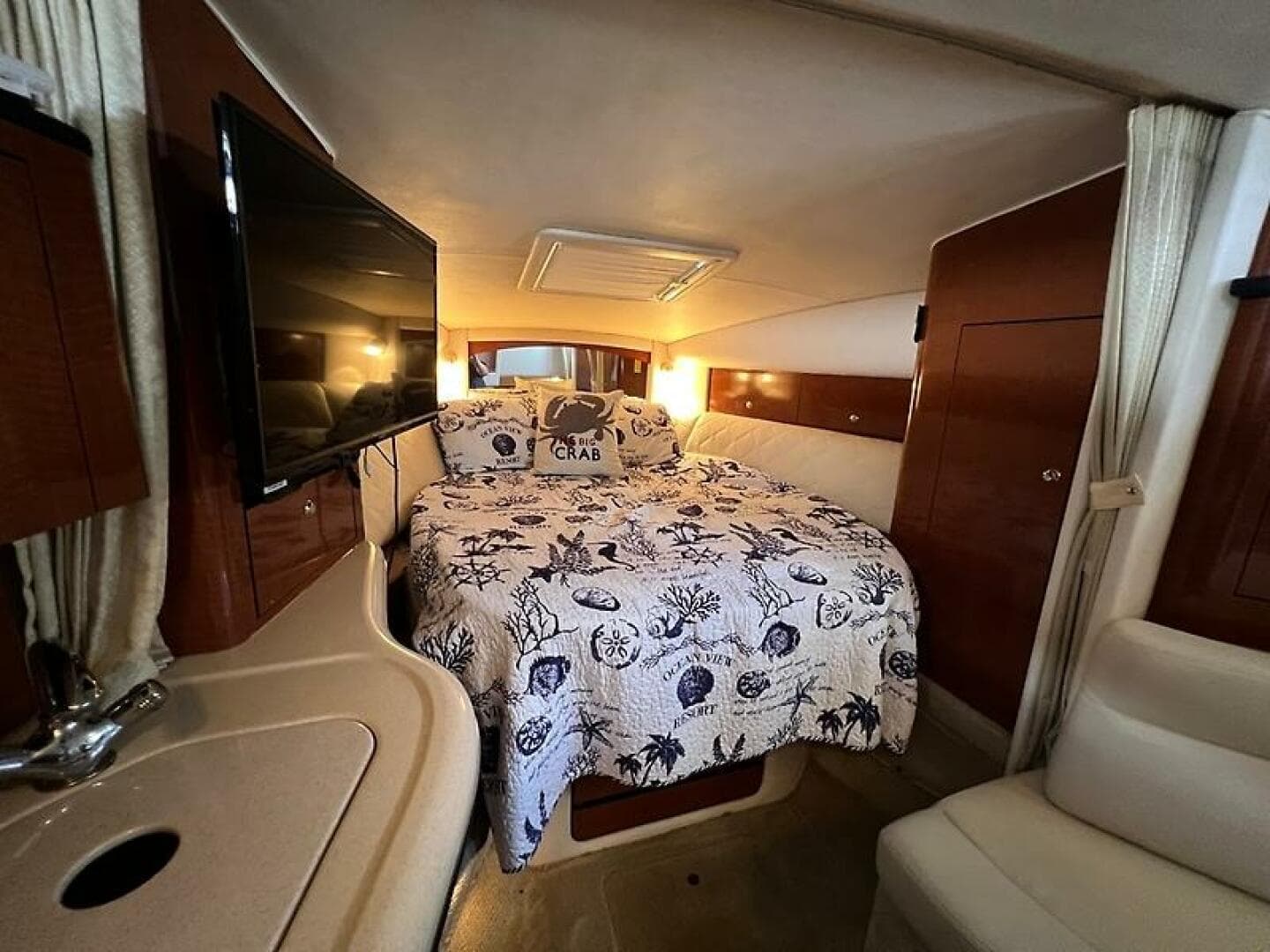 2004 Sea Ray 320 Sundancer — photo 19