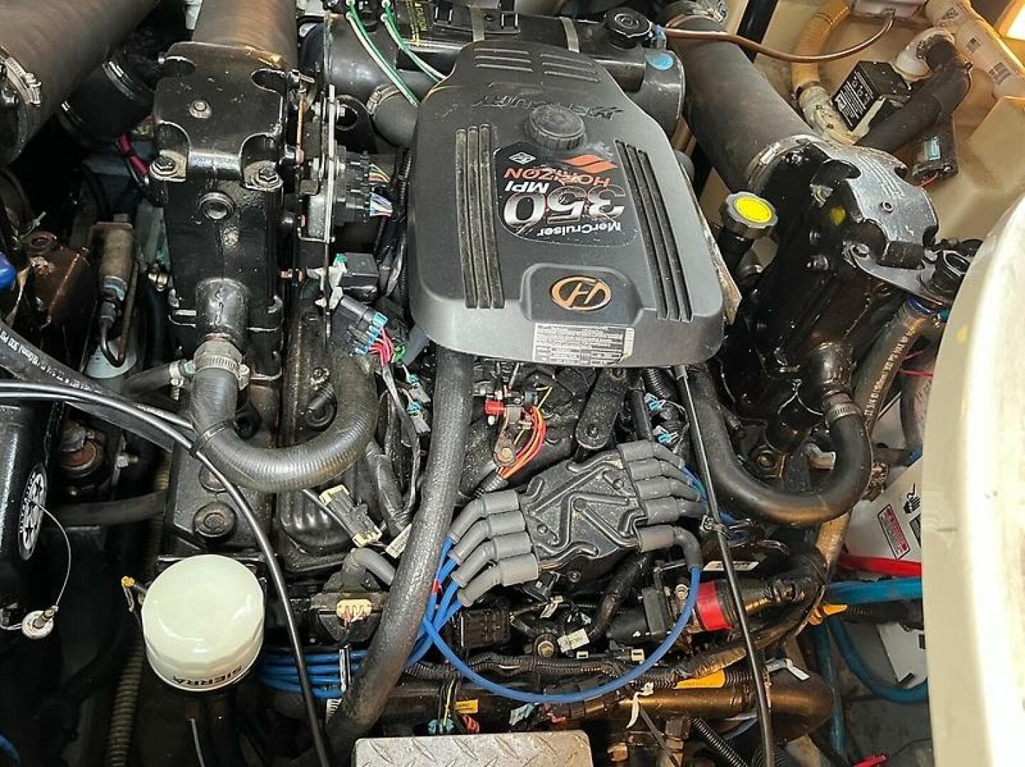 2004 Sea Ray 320 Sundancer — photo 27