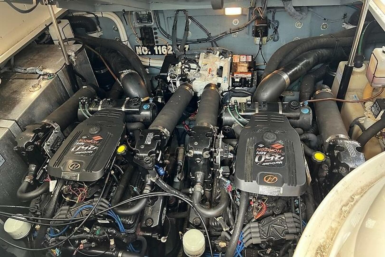 2004 Sea Ray 320 Sundancer — photo 25