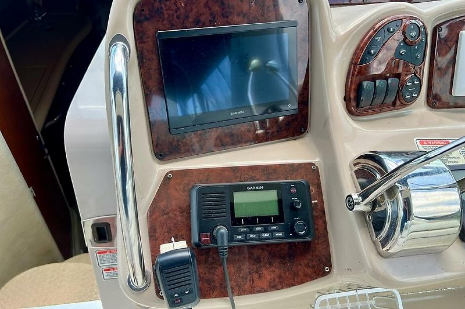 2004 Sea Ray 320 Sundancer — photo 14