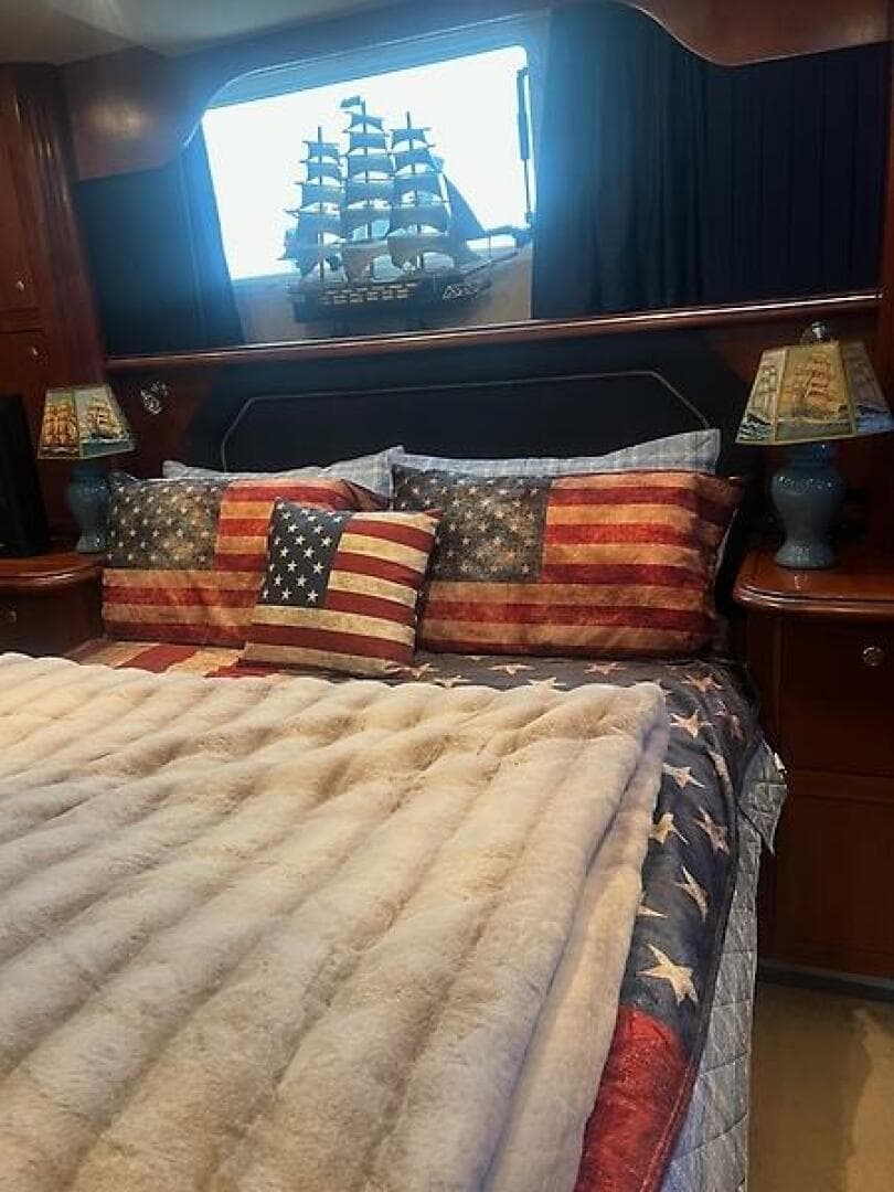 2004 Cruisers Yachts 405 Express — photo 20