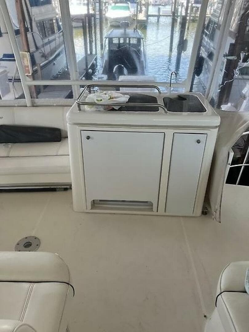 2004 Cruisers Yachts 405 Express — photo 7