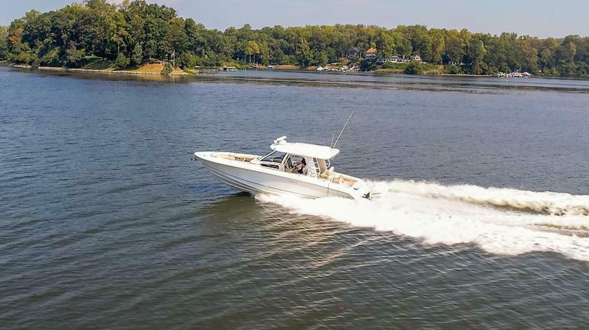 2018 Boston Whaler 350 Realm — photo 4