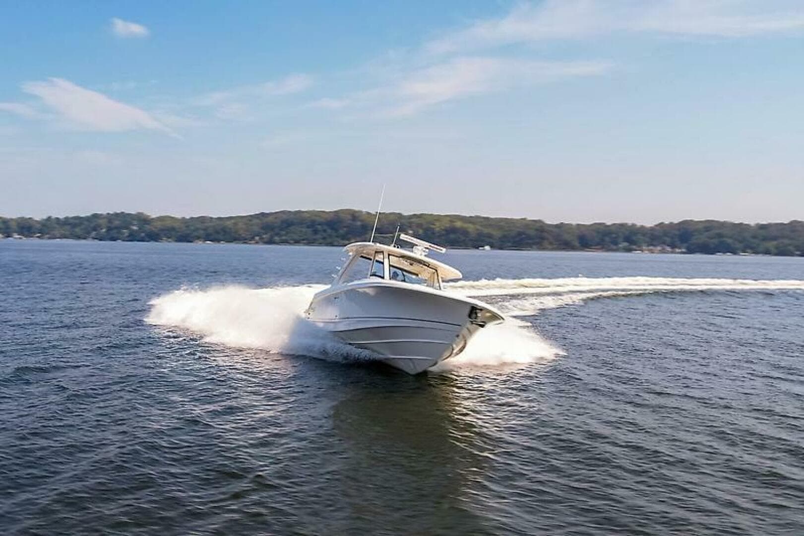 2018 Boston Whaler 350 Realm — photo 5