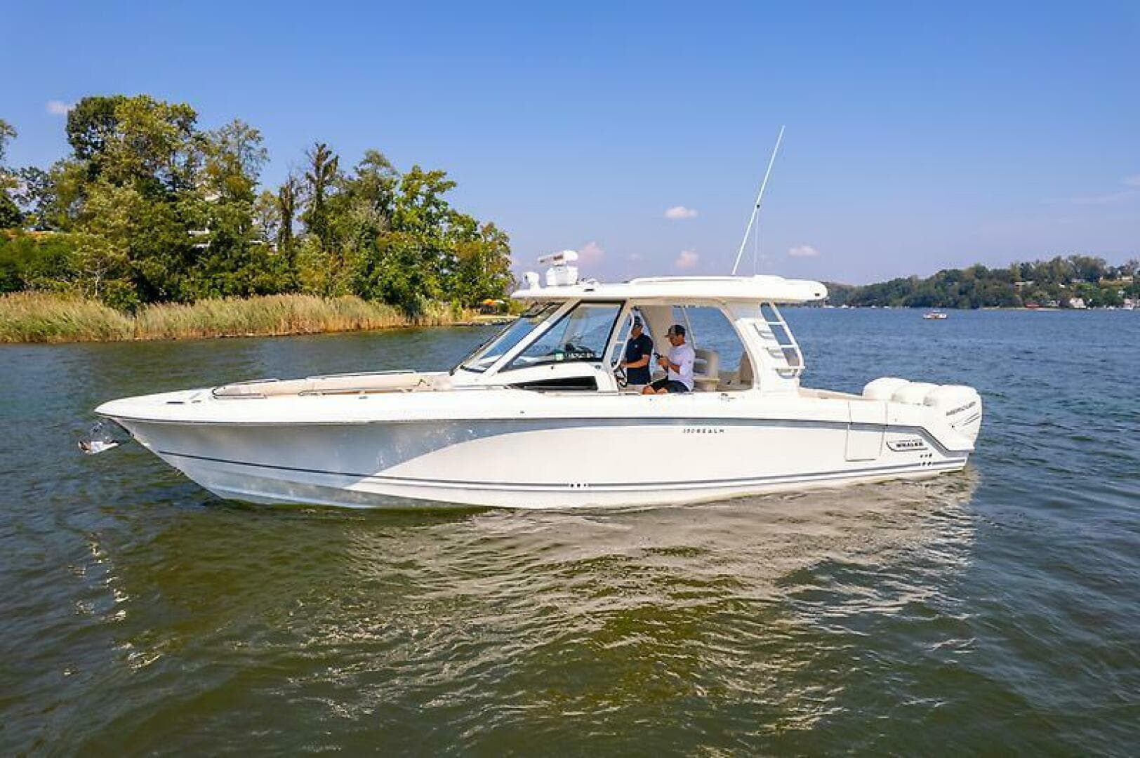 2018 Boston Whaler 350 Realm — photo 17