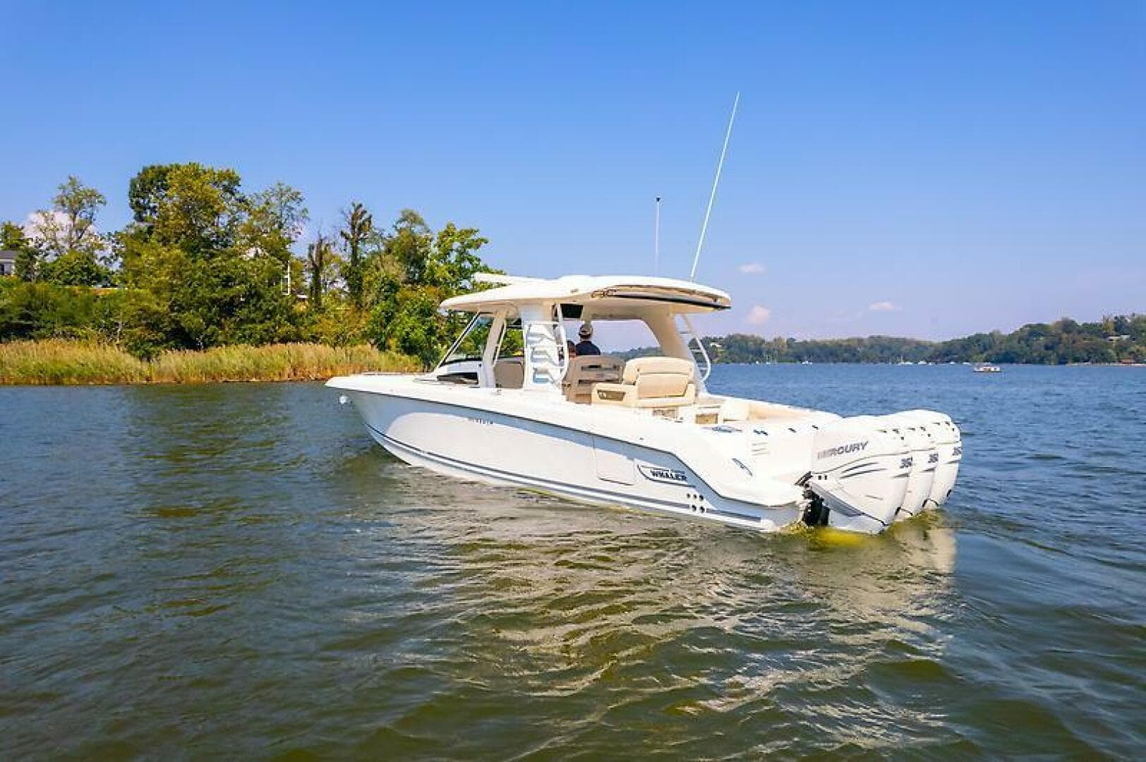 2018 Boston Whaler 350 Realm — photo 19