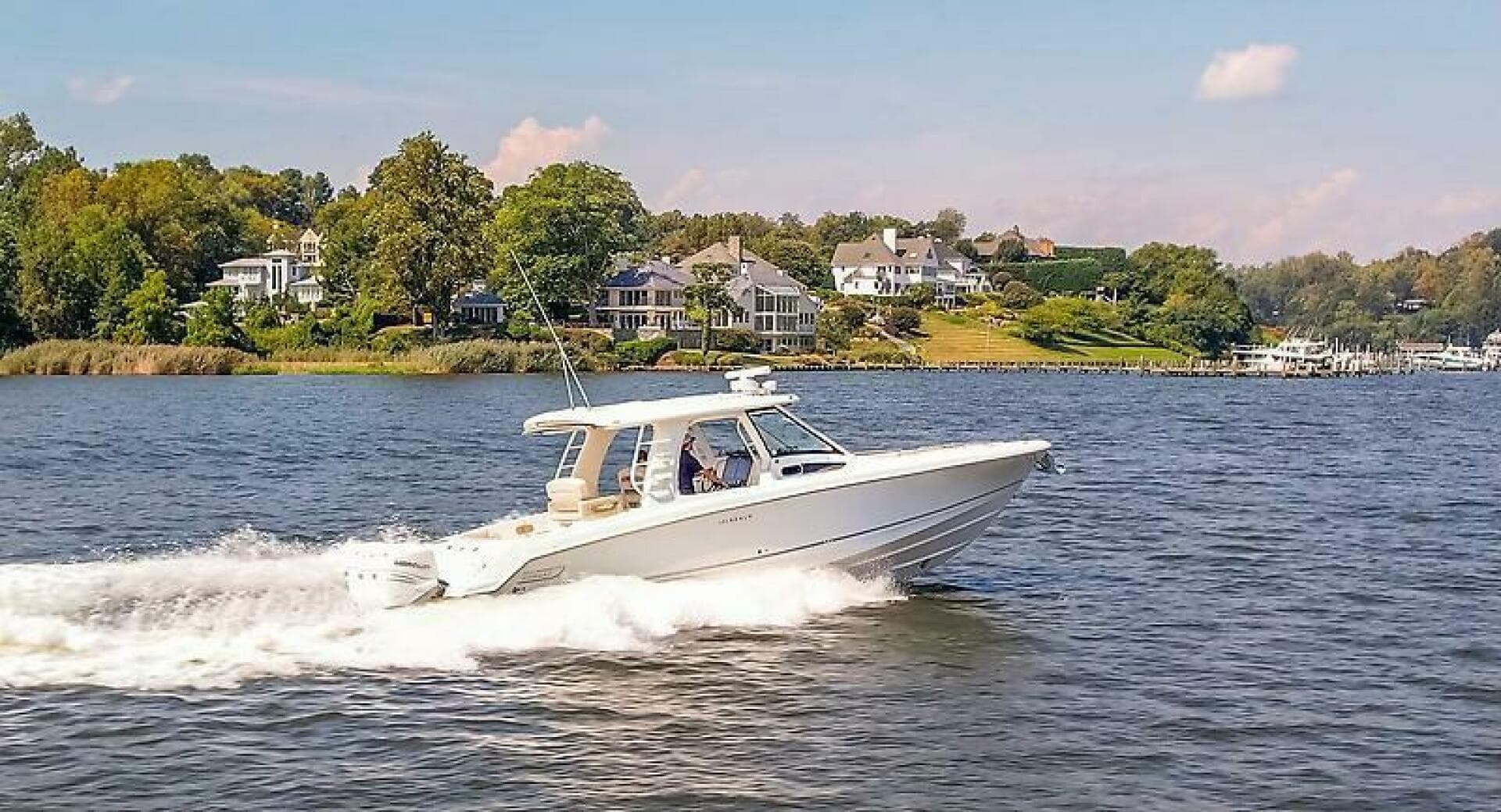 2018 Boston Whaler 350 Realm — photo 8