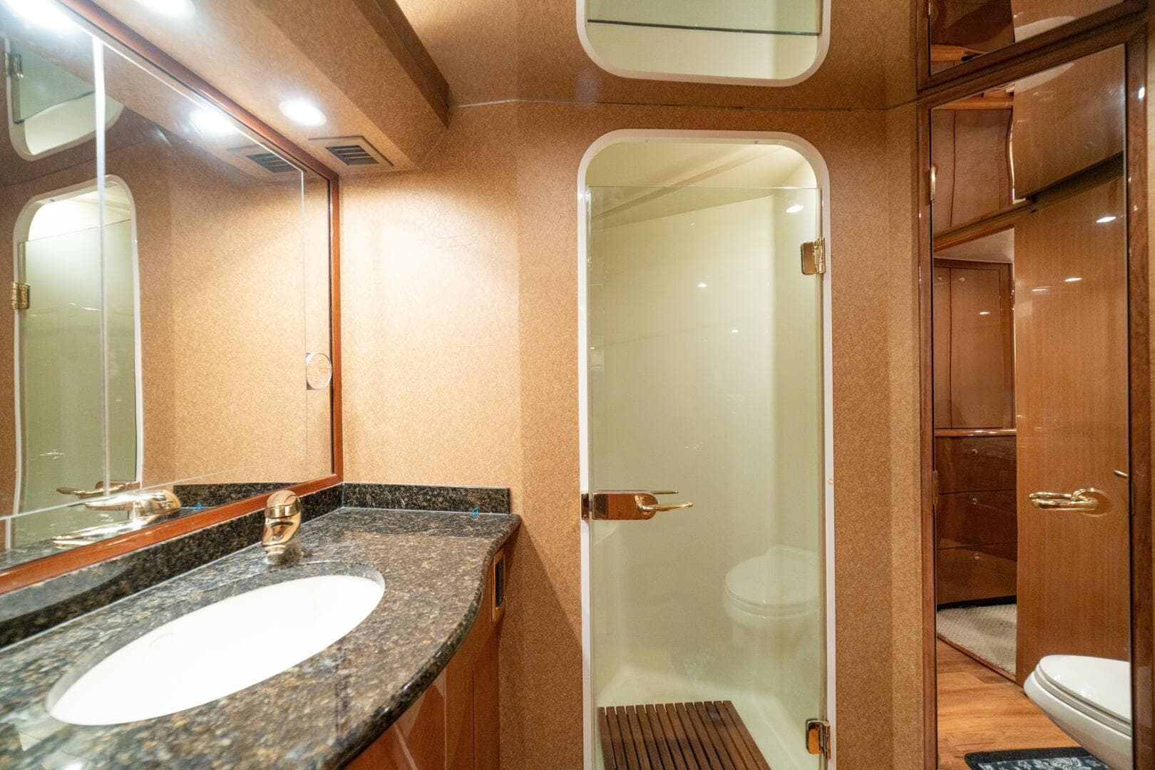 2004 Viking 61 Convertible — photo 43