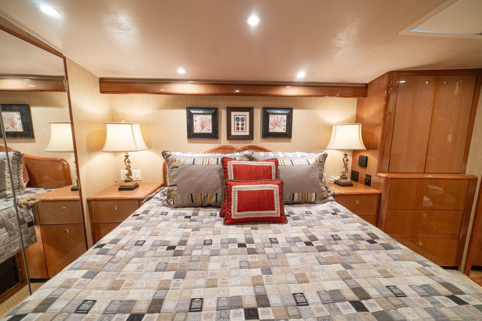 2004 Viking 61 Convertible — photo 38