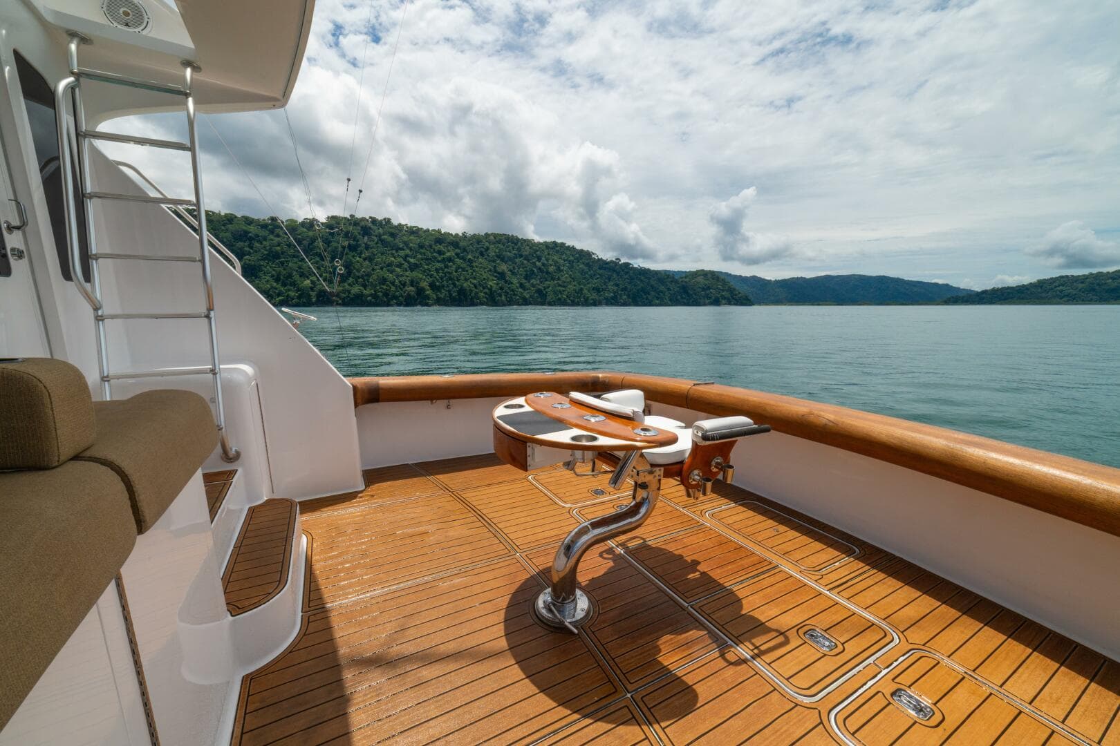 2004 Viking 61 Convertible — photo 80